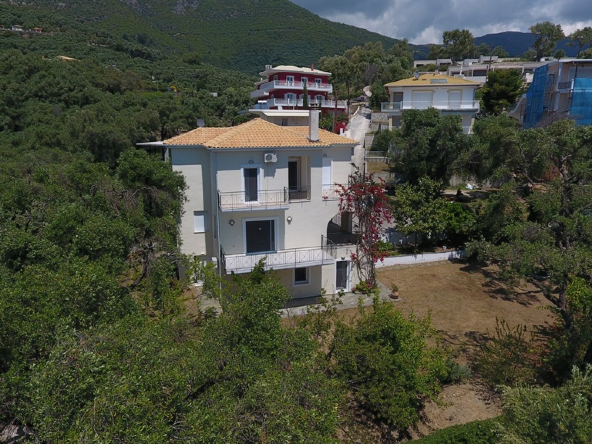 Charming villa on large land plot near Parga