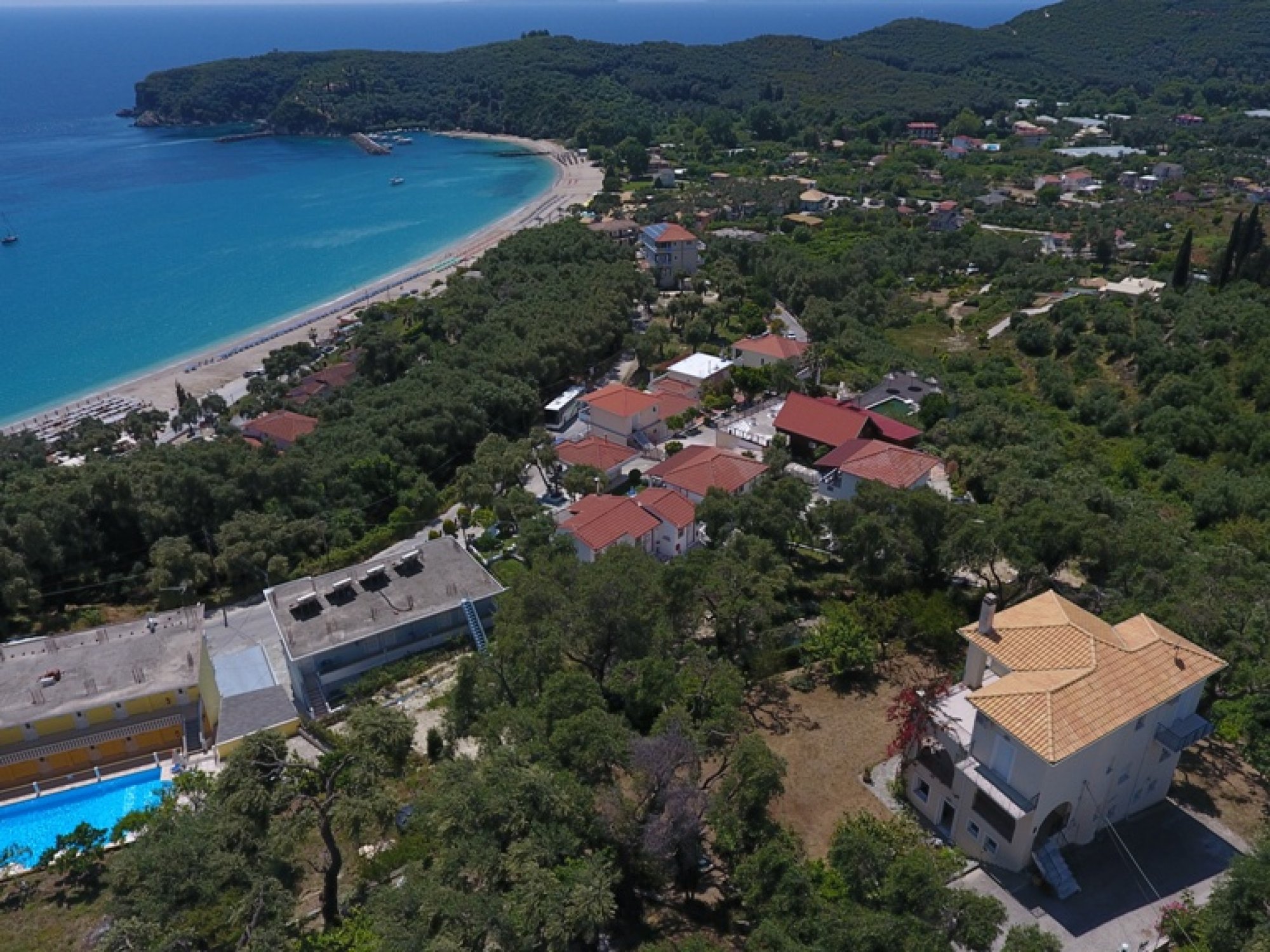 Charming villa on large land plot near Parga