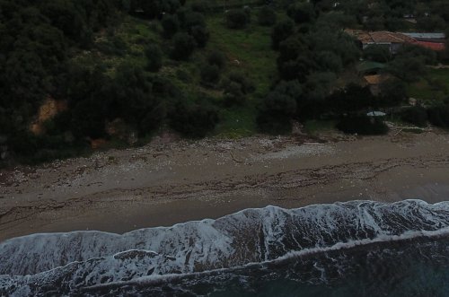 Μοναδικό Ακίνητο μπροστά στην θάλασσα 