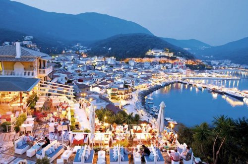 Apartment for sale ςιτη unique view of Parga and the island of Panagia